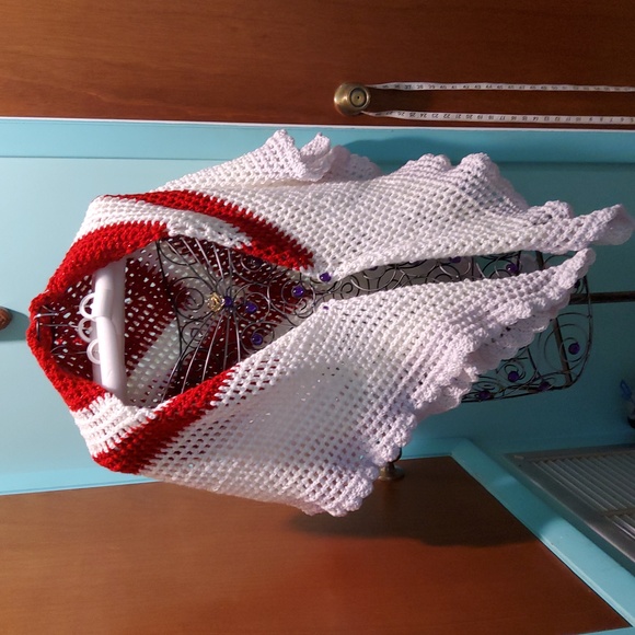 Sparkly and Ruffle Trim Shawl - Picture 2 of 6